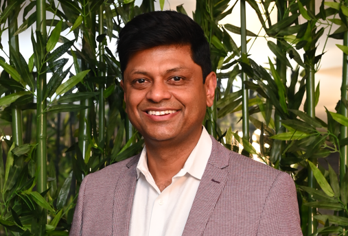 Dr. Naveen Yanduru